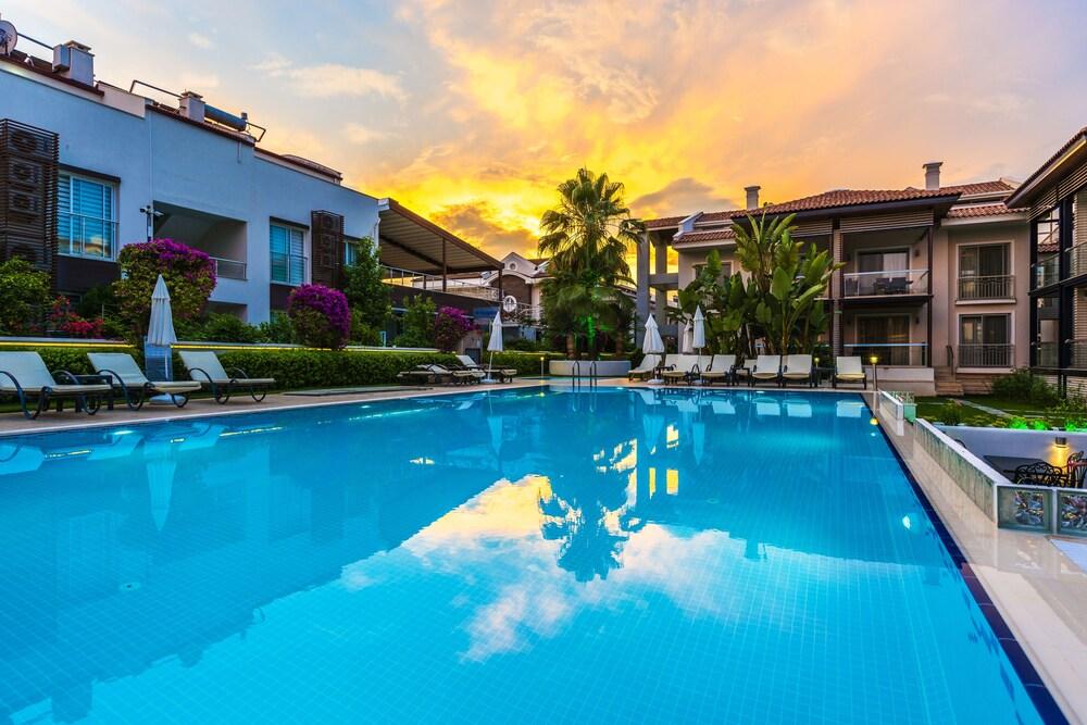 פאטהיה Diana Residence מראה חיצוני תמונה